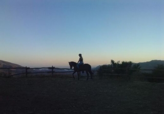 Al atardecer en el caballo.jpg